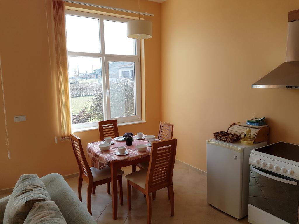 Villa Ketli Apartment Bliznatsi Ngoại thất bức ảnh