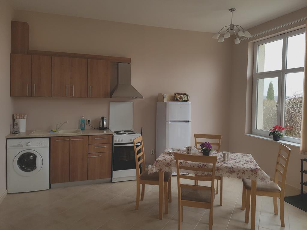 Villa Ketli Apartment Bliznatsi Ngoại thất bức ảnh